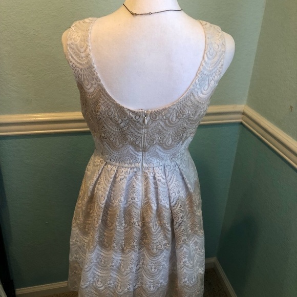 Elegant WHBM Classy Striped Dress - Picture 5 of 5